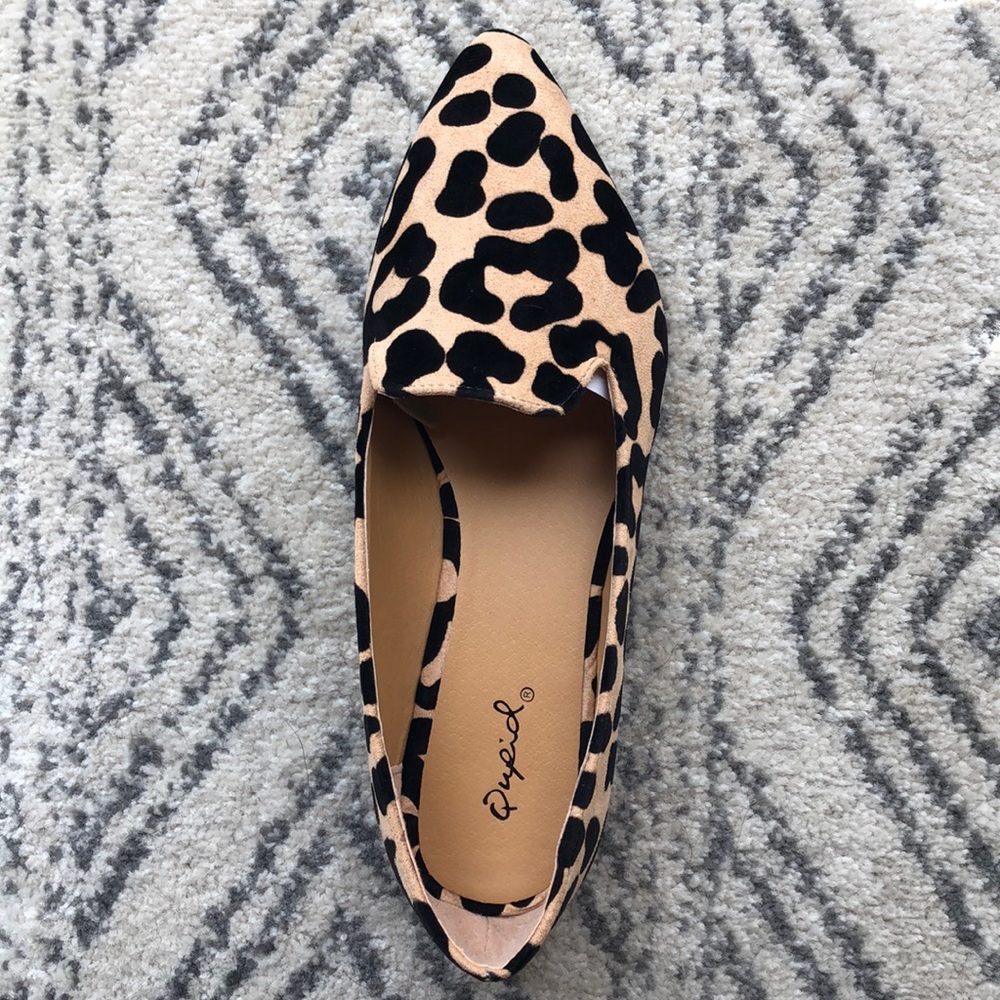 Animal print flat